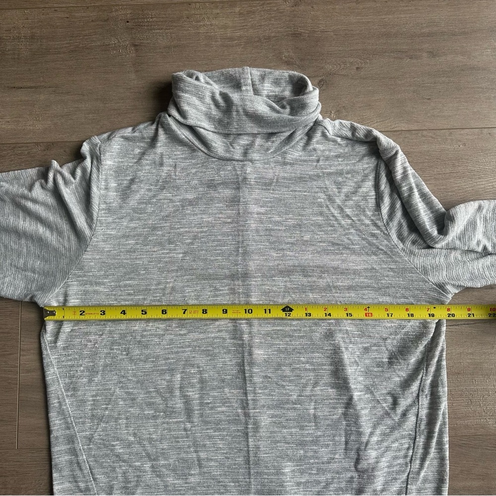 Universal Thread Gray With Silver Metallic Cowl N… - image 3